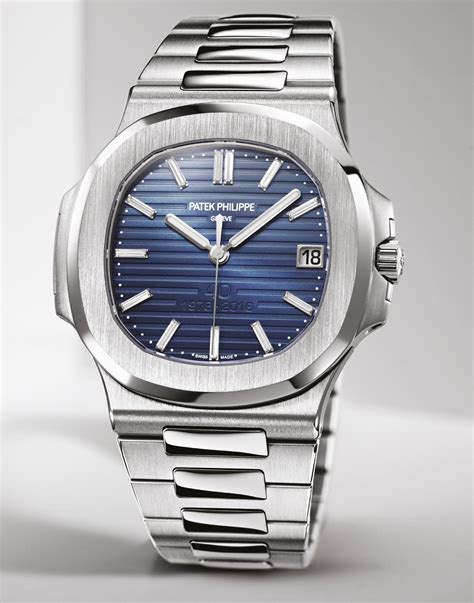 patek philippe nautilus wird eingestellt|patek philippe nautilus original price.